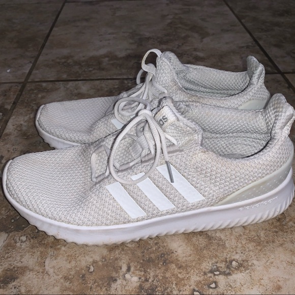 Adidas Cloudfoam Shoes - Picture 2 of 3